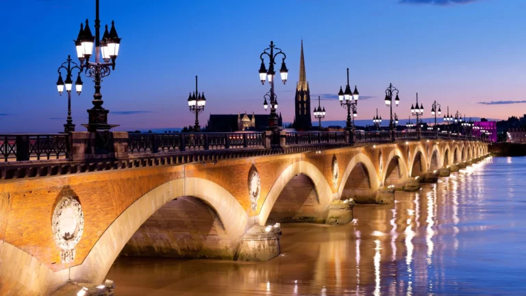 pont-de-pierre-bordeaux